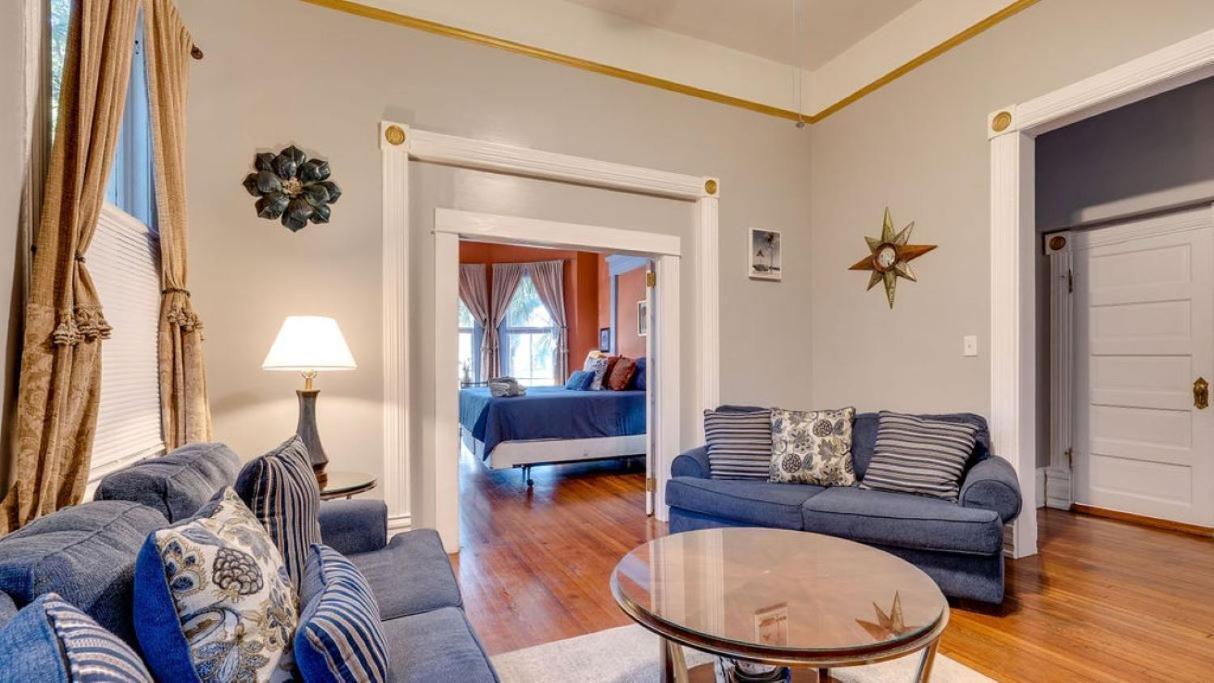 Elegant 2 Bed Directly On Forsyth Park Lejlighed Savannah Eksteriør billede